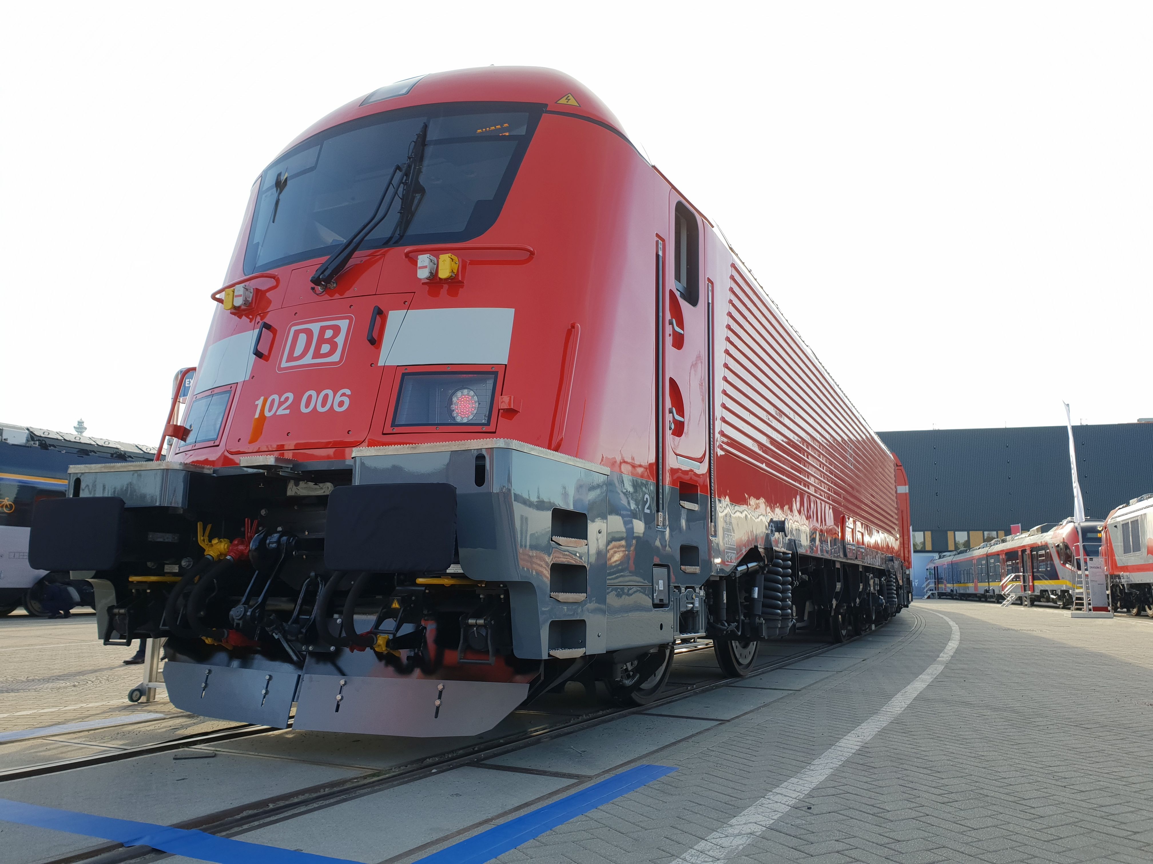 Foto: Elok 102 006 von Skoda für den Nürnberg-Ingolstadt-München-Express auf der Berliner Innotrans 2018