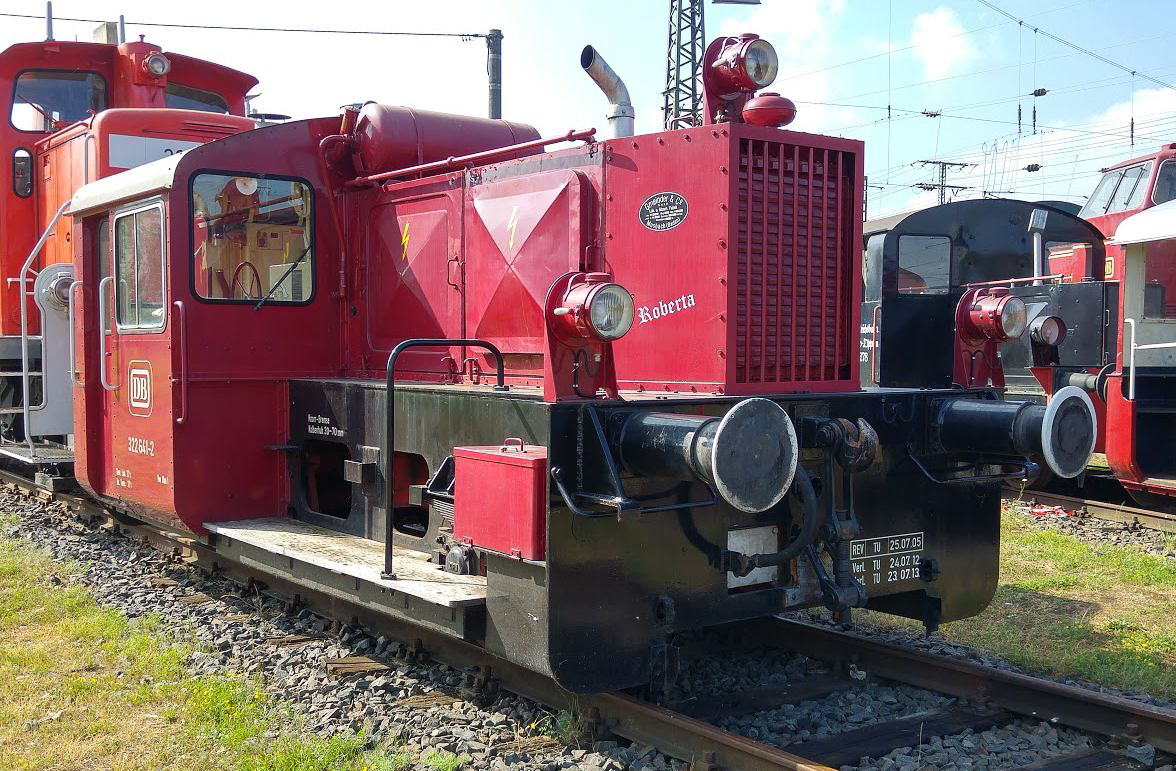 322 641