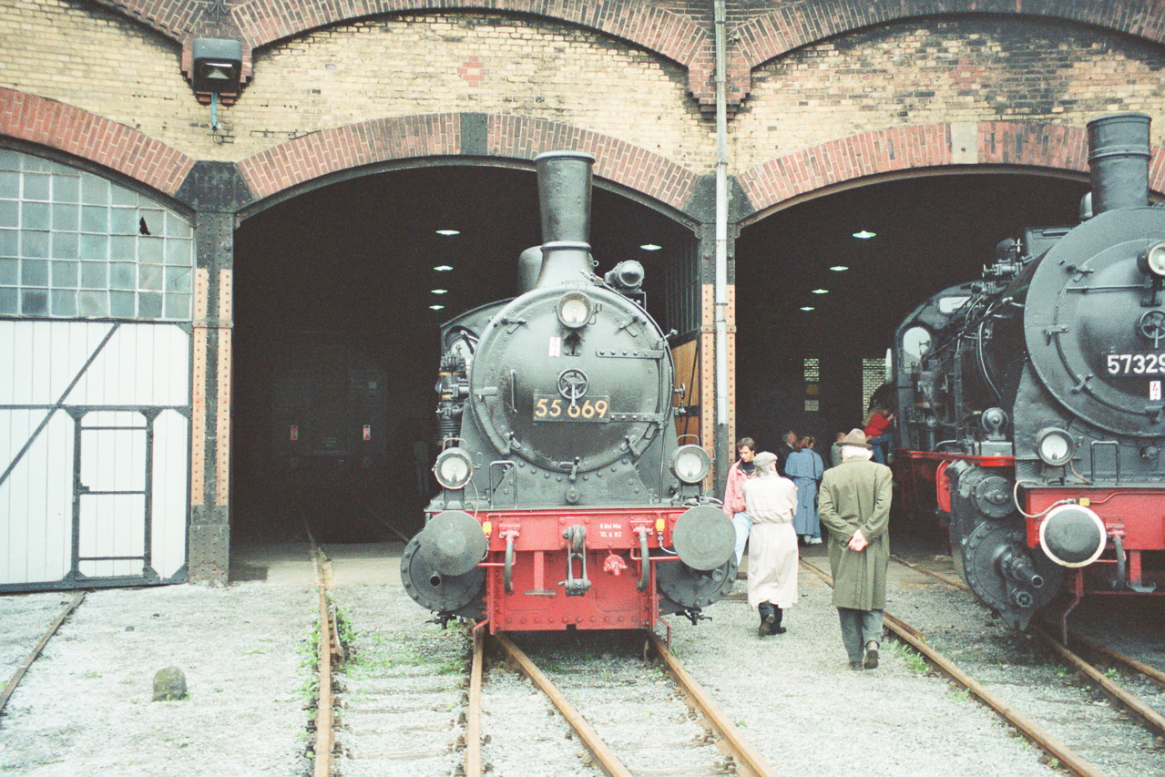 55 669 in Dresden, 199x