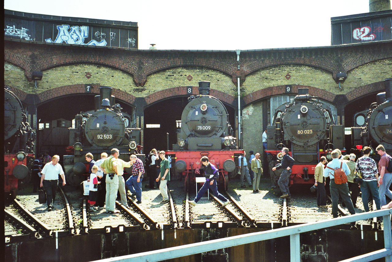 78 009, 80 023, 92 503 in Dresden, 199x