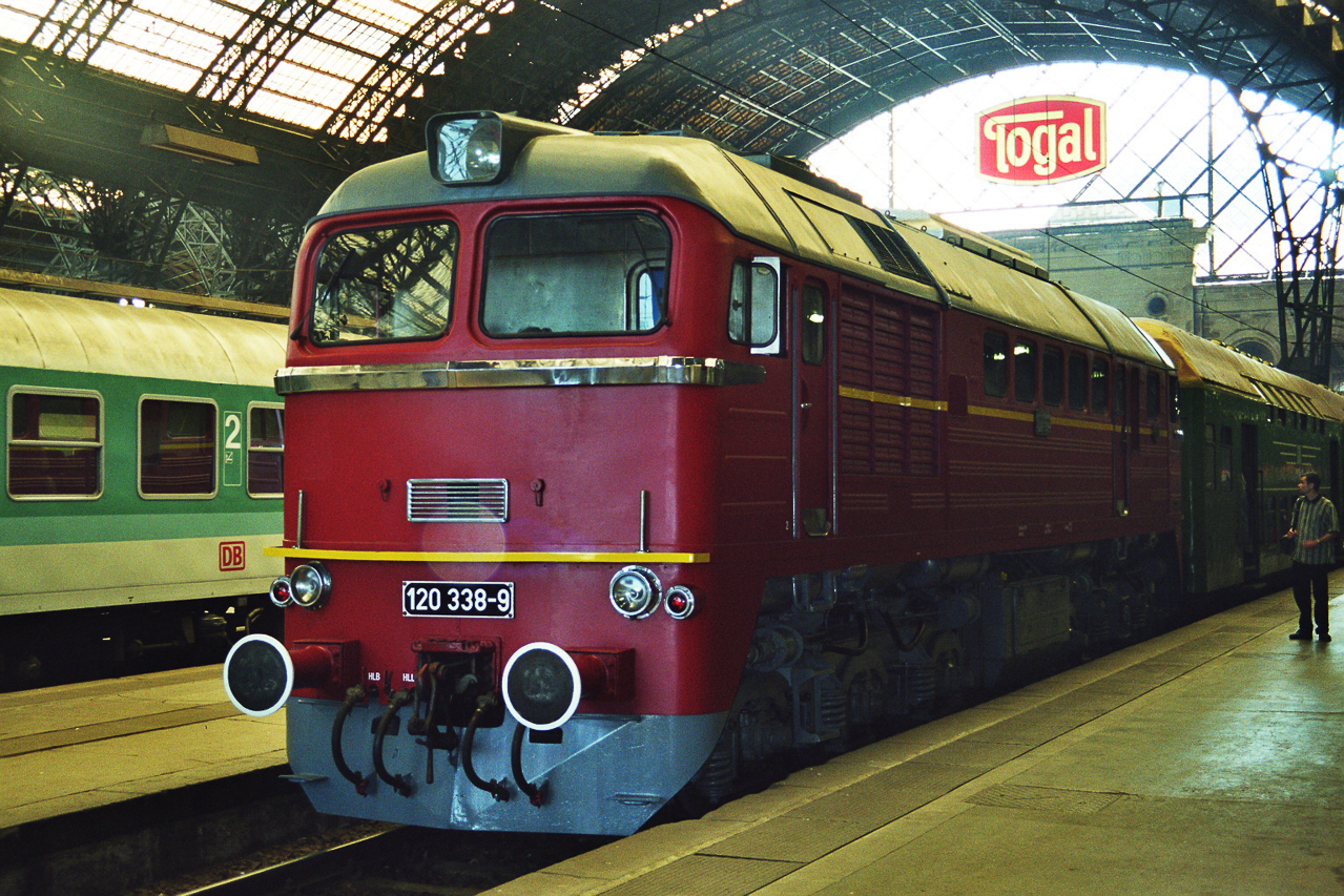 120 338 in Dresden, 199x