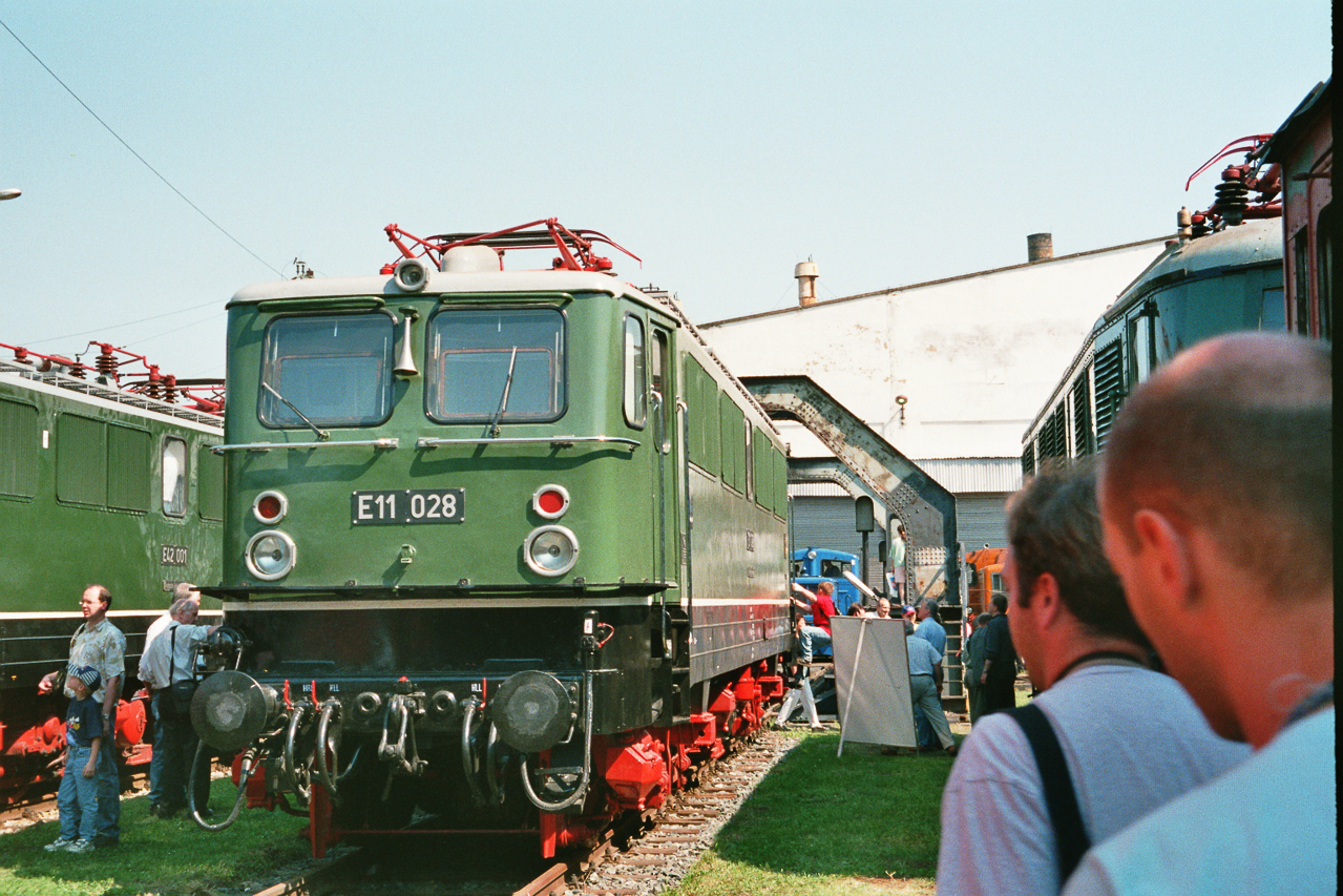 E11 028 in Dresden, 199x