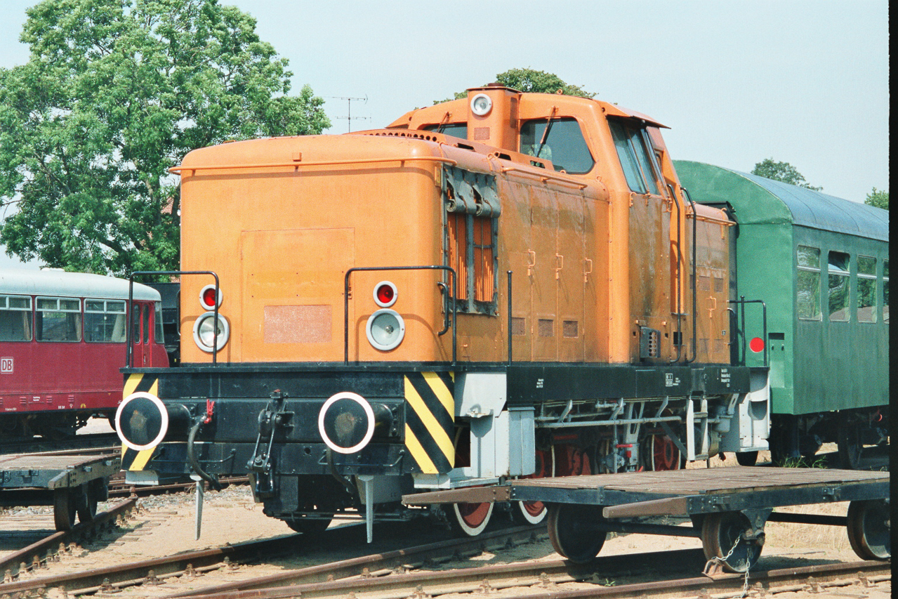 VEB Erdölverarbeitung Schwedt V 60-31 in Gramzow, 199x