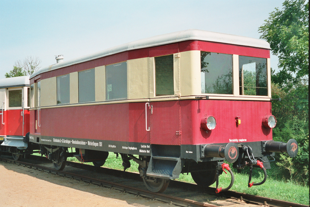 Beiwagen der Gardelegen-Haldensleben-Weferlingen VB 151 in Gramzow, 199x