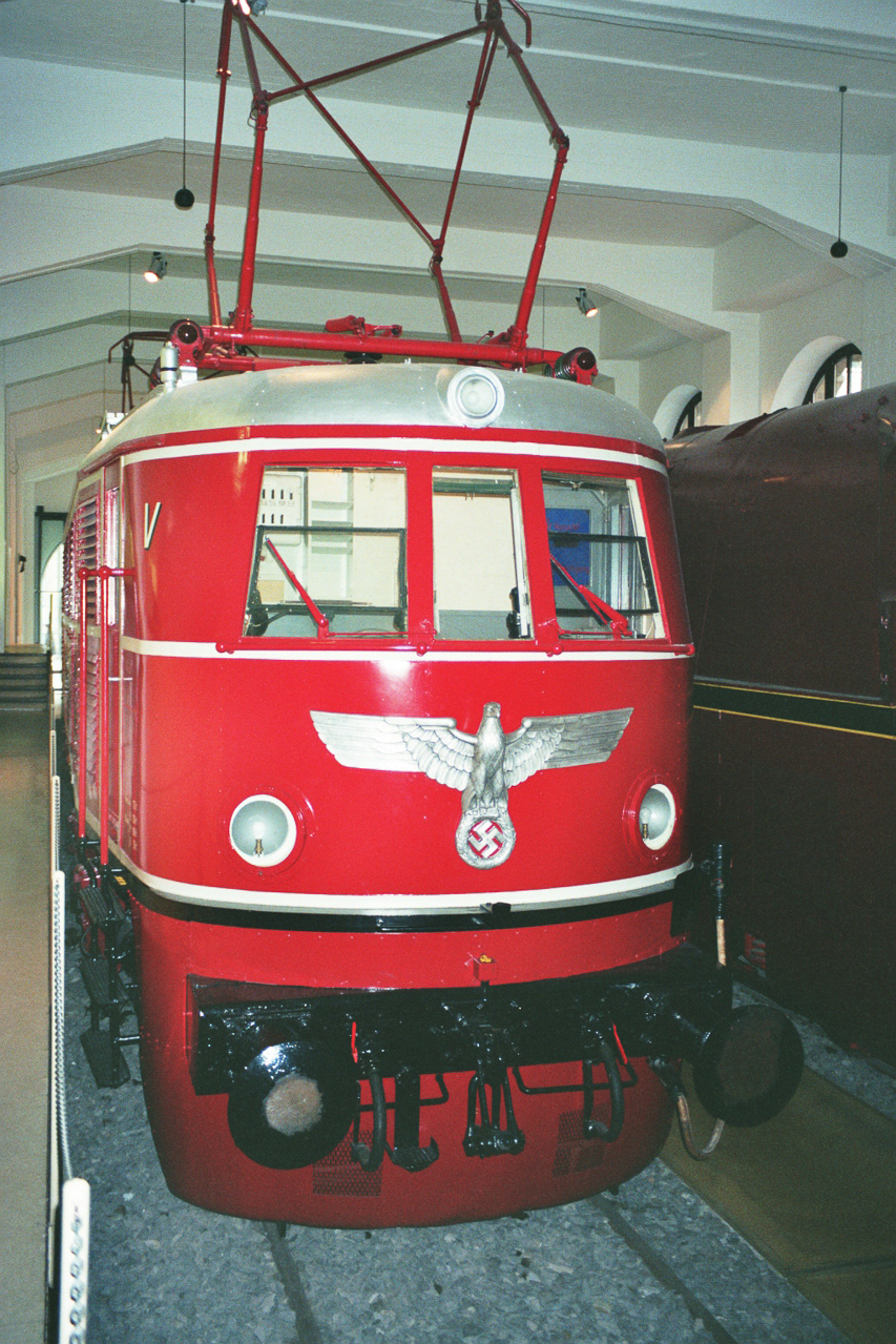 E19 12 in Nürnberg, 199x